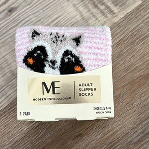 🆕 🦝 Modern Expressions Raccoon Slipper Socks
